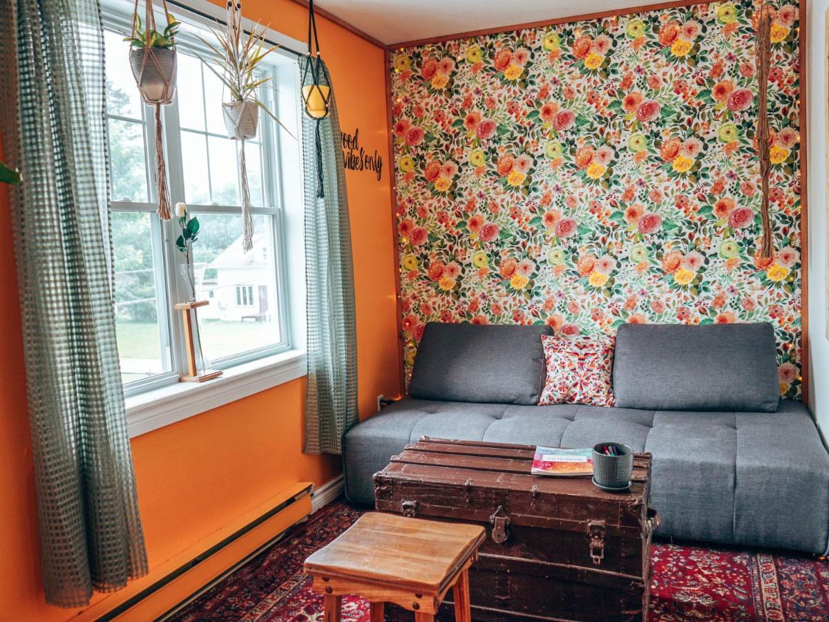 Auberge Mandala Saint-Mathieu-du-Parc Eksteriør bilde