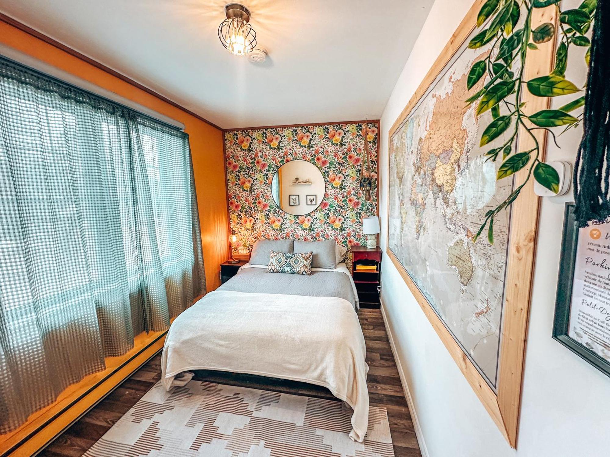 Auberge Mandala Saint-Mathieu-du-Parc Eksteriør bilde